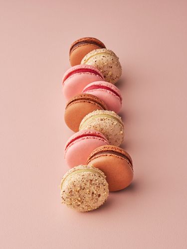 Féerie de Petits Fours & Macarons – Vente Additionnelle